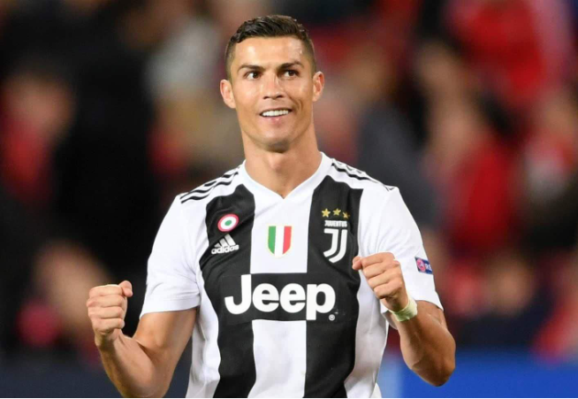 埃梅里：主场战胜阿森纳真的很开心，英超是本赛季首要目标（埃梅里：主场击败阿森纳令人欣喜，本赛季首要任务锁定英超）