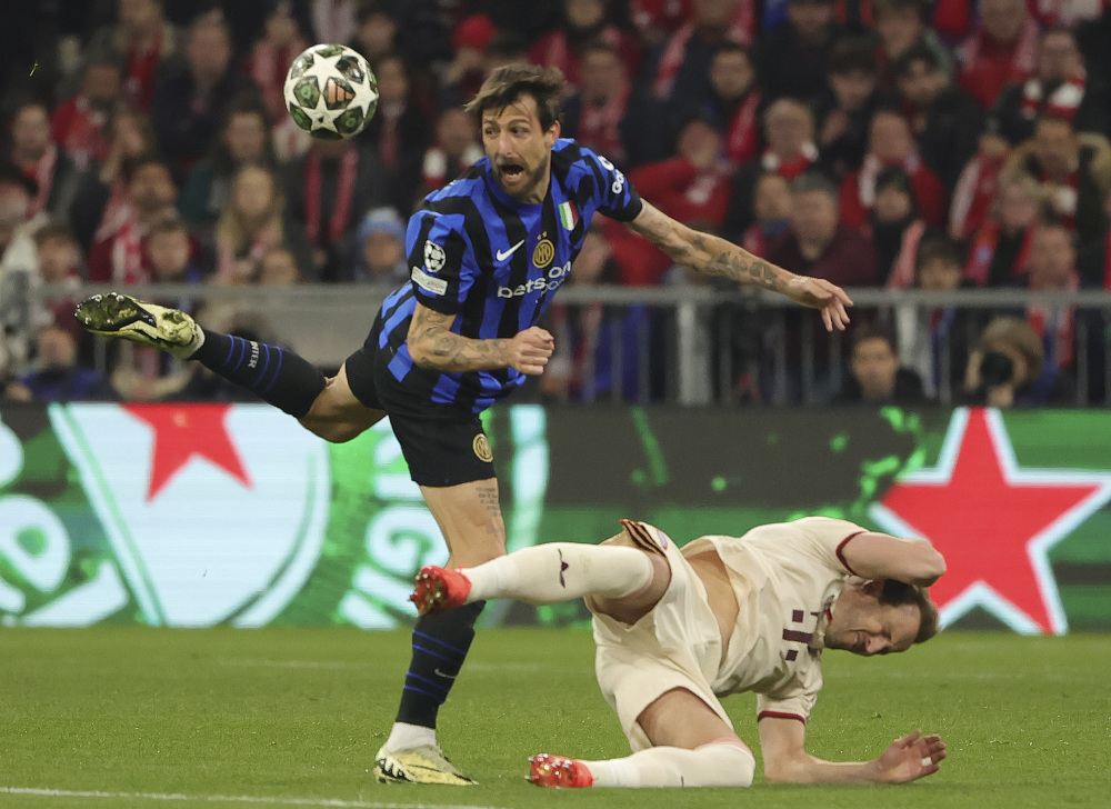 NBA球队战术解析：雄鹿防守策略调整,（NBA战术深度解读：雄鹿防守体系的调整）