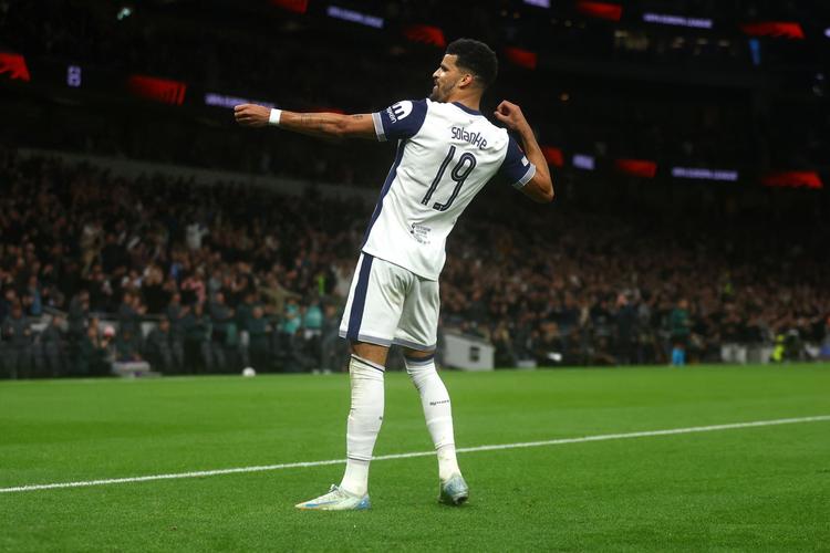 拉波尔塔：相信1C许可证本月获得，诺坎普容量将扩大至60000（拉波尔塔：预计本月获批1C许可，诺坎普将扩容至60000人）