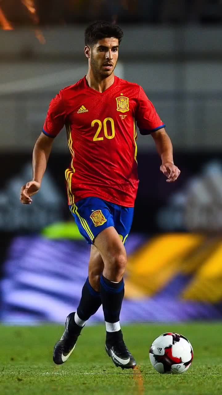 本轮欧冠最佳阵容：诺伊尔、福登、奥斯梅恩、梅里诺在列（欧冠本轮最佳阵容出炉：诺伊尔、福登、奥斯梅恩、梅里诺入选）