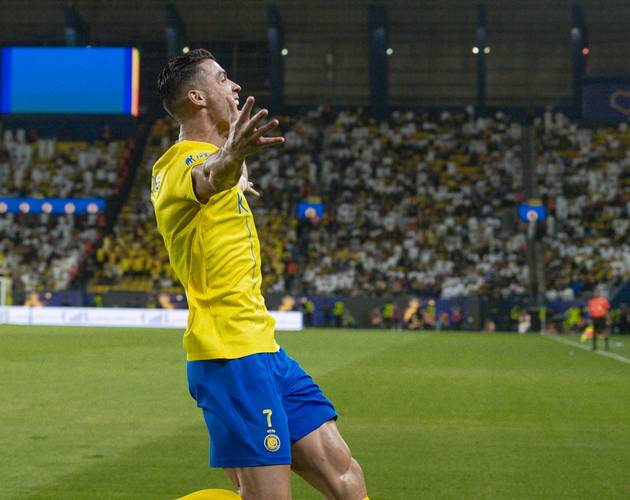 长传助攻姆巴佩破门，阿诺德西甲生涯首次送出助攻（阿诺德西甲首助献上，长传助姆巴佩破门）