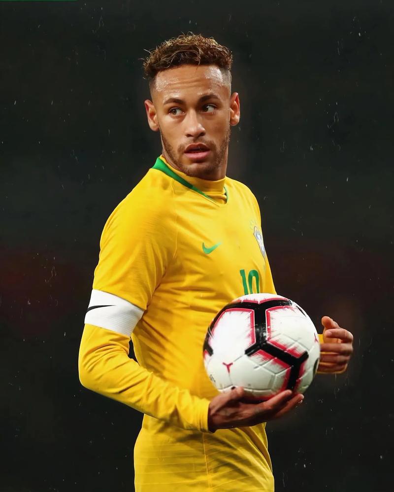 西甲第15轮观赛指南：皇马迎击塞尔塔；巴萨作客挑战贝蒂斯（西甲第15轮看点：皇马对阵塞尔塔，巴萨客战贝蒂斯）